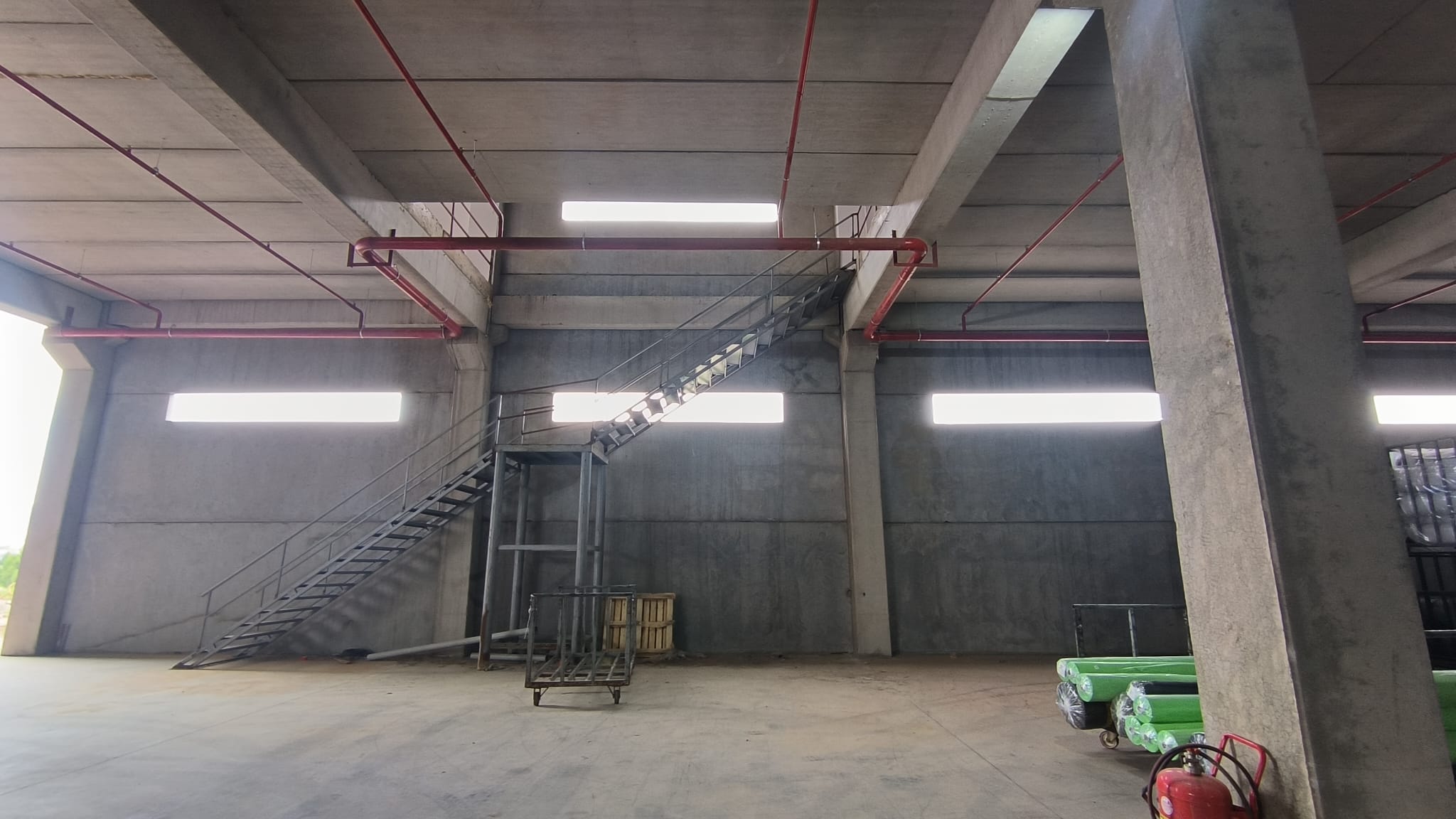 Endüstriyel Tesislerde Sprinkler Sistemi: Sadece Boru Takmak Yetmez - Fotoğraf 2